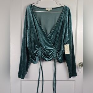 NWT No Comment Plus Green Velvet Top 3X